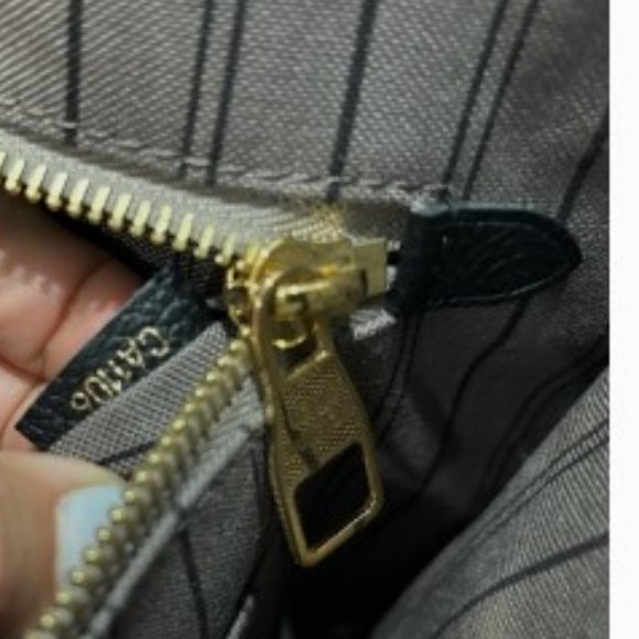 Authentic Louis Vuitton NEW empreinte Pont Neuf GM black $3700 MSRP - Picture 10 of 16